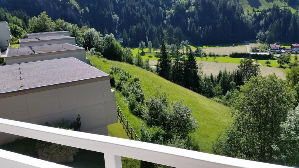 Stylish Living Apartment Bad Gastein Exterior photo